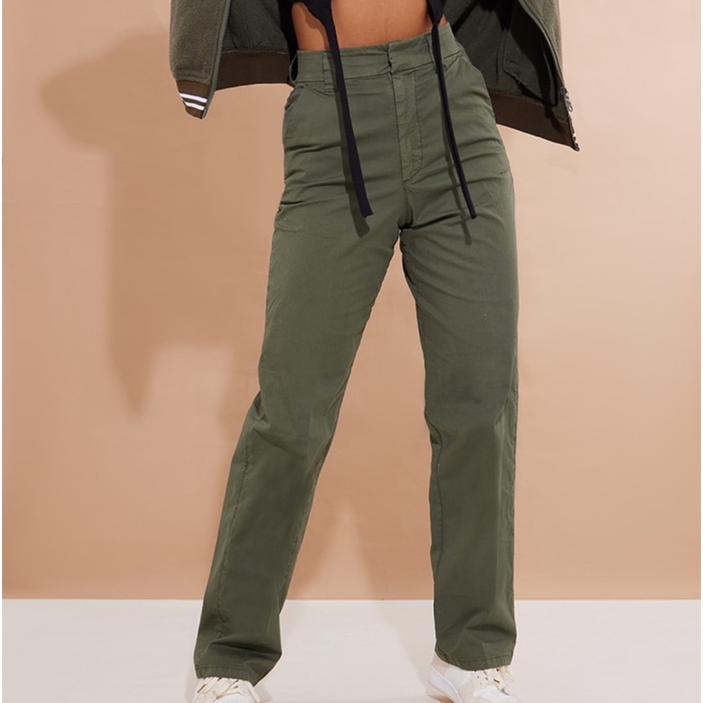 Never worn green cargo pants